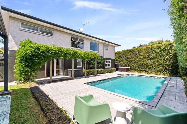 Photo of property in 34 Pukerangi Crescent, Ellerslie, Auckland, 1051
