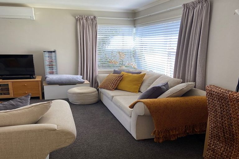 Photo of property in 18 Checketts Place, Papamoa Beach, Papamoa, 3118