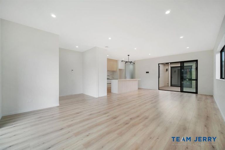 Photo of property in 30 Dungloe Avenue, Flat Bush, Auckland, 2019