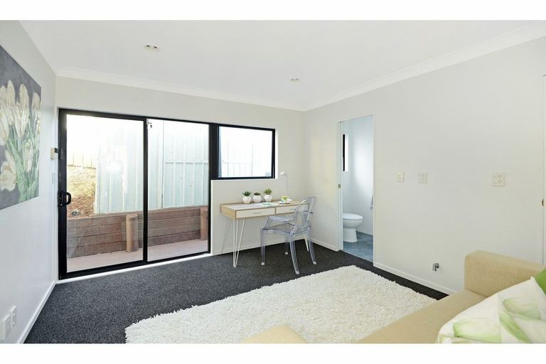 Photo of property in 20 Stephanie Close, Glenfield, Auckland, 0629