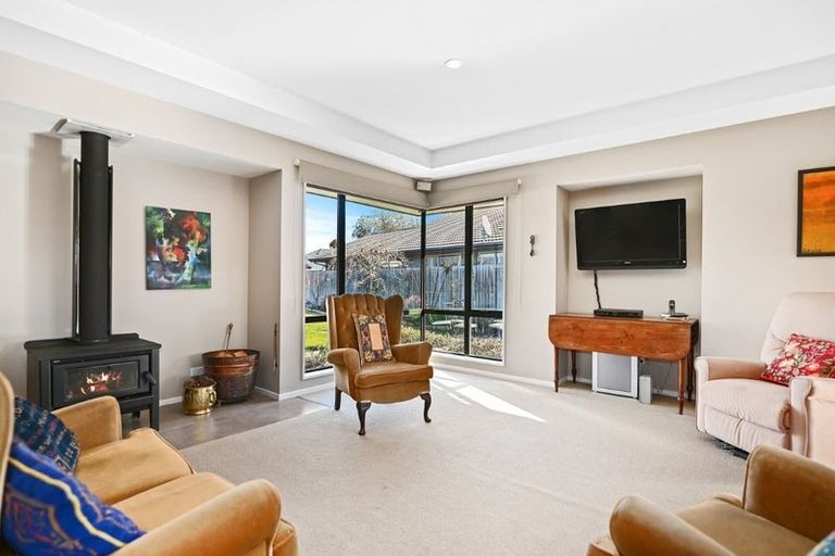 Photo of property in 17 Hampstead Close, Rangiora, 7400