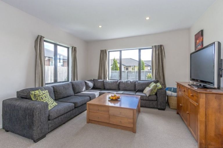 Photo of property in 6 Saint Peters Close, Woolston, Christchurch, 8062