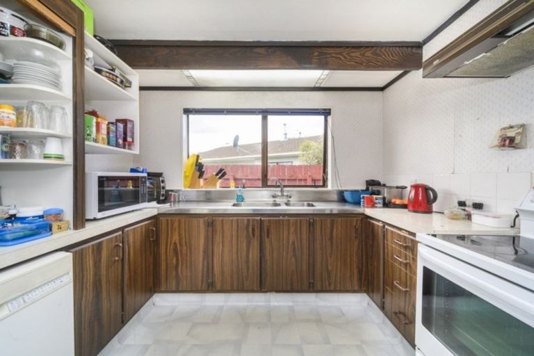 Photo of property in 46 Acacia Street, Kelvin Grove, Palmerston North, 4414