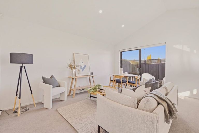 Photo of property in 2 Evatt Street, Bryndwr, Christchurch, 8053