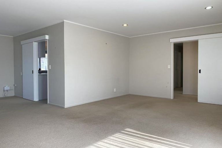 Photo of property in 2/42 Abercrombie Street, Howick, Auckland, 2014