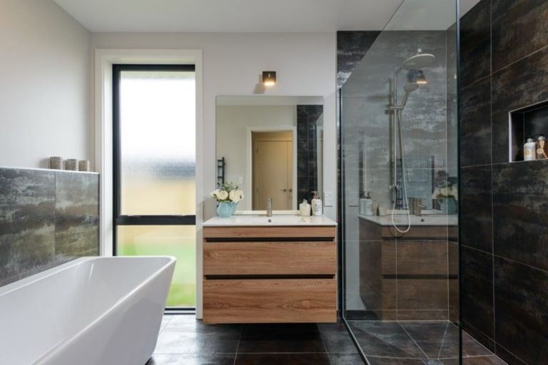 Photo of property in 101 Puhirake Crescent, Pyes Pa, Tauranga, 3112