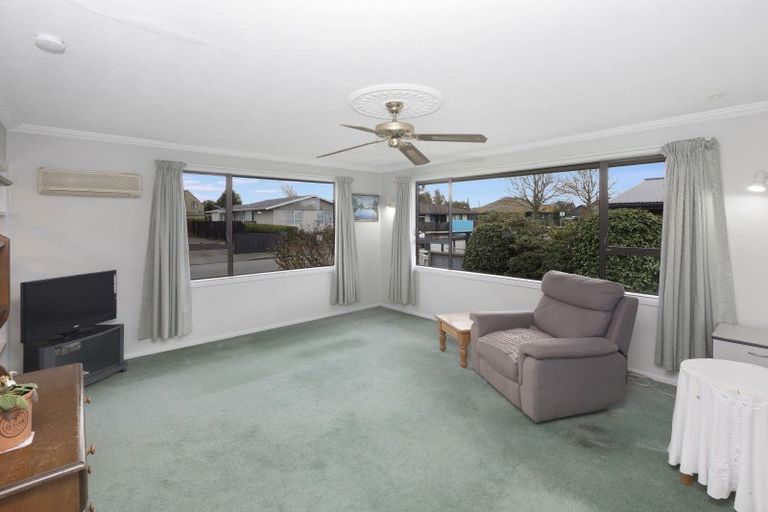 Photo of property in 1/6 Tulloch Place, Papanui, Christchurch, 8052