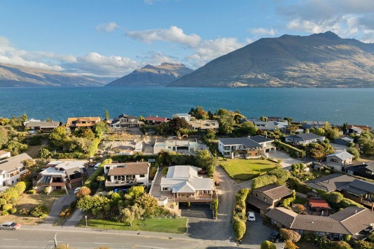 Photo of property in 732 Peninsula Road, Kelvin Heights, Queenstown, 9300