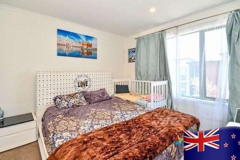 Photo of property in 4 Fermi Lane, Papakura, 2110