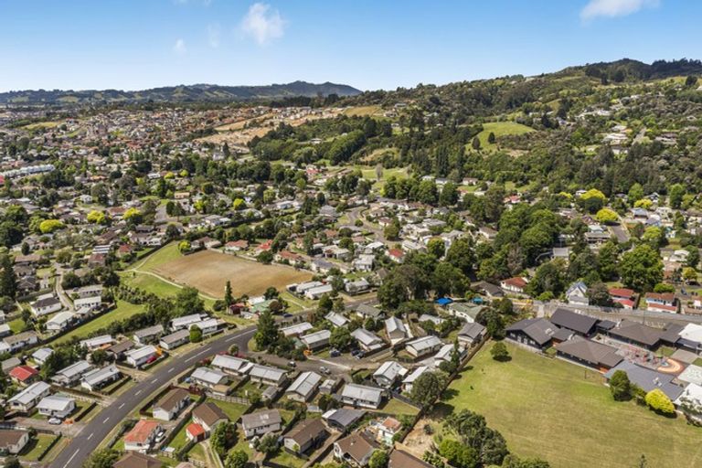 Photo of property in 4 Inca Place, Red Hill, Papakura, 2110