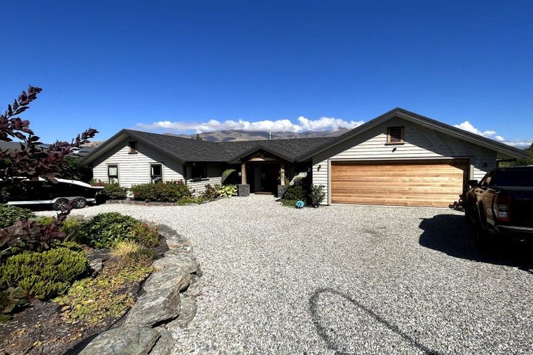Photo of property in 11 Bevan Place, Wanaka, 9305