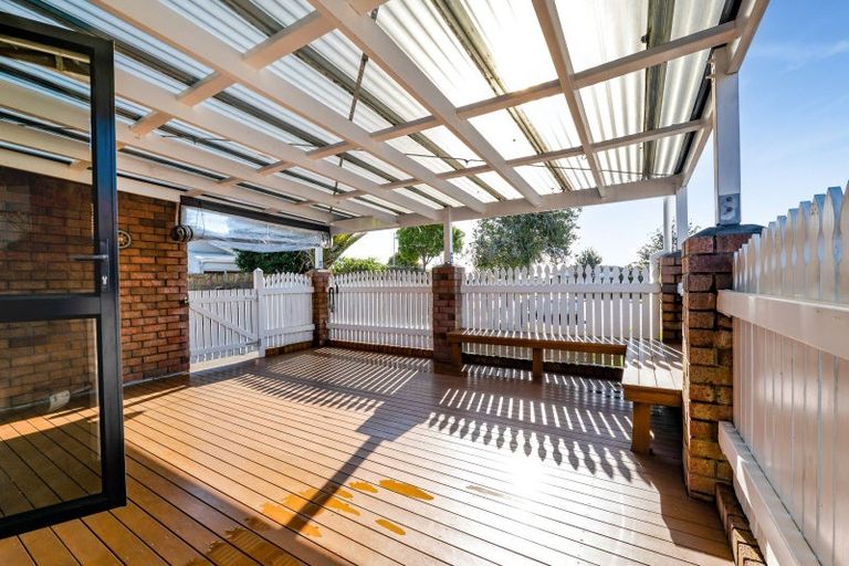 Photo of property in 8 Argyle Place, Highlands Park, New Plymouth, 4312