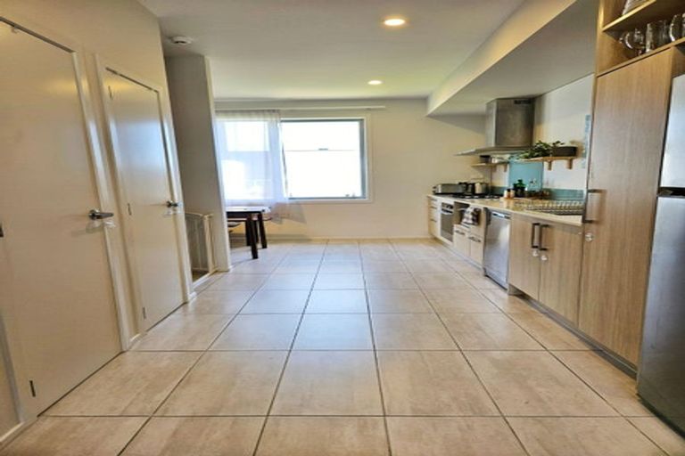 Photo of property in 4 Ceramic Lane, New Lynn, Auckland, 0600