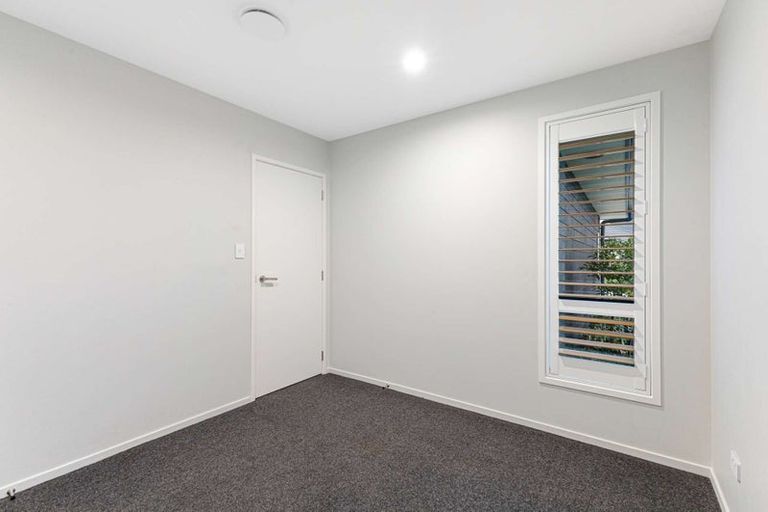 Photo of property in 9 Rehua Place, Waiwhakaiho, New Plymouth, 4312