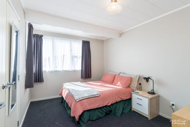 Photo of property in 8 Percy Cameron Street, Avalon, Lower Hutt, 5011