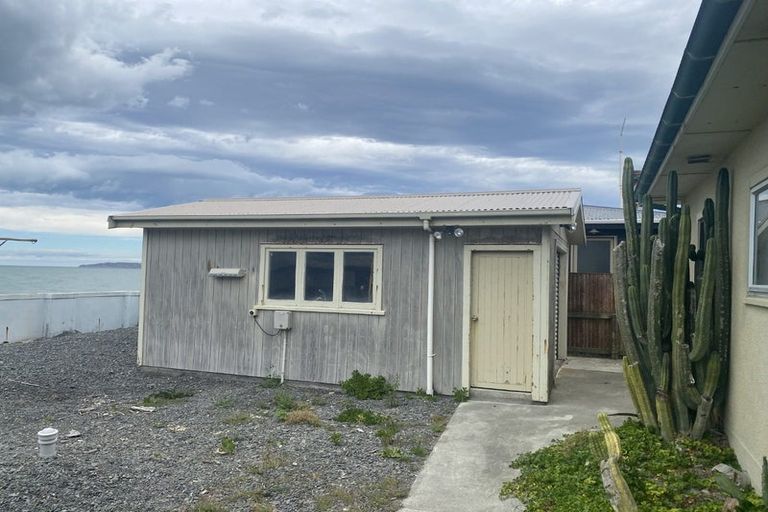 Photo of property in 21 Clifton Road, Haumoana, 4102