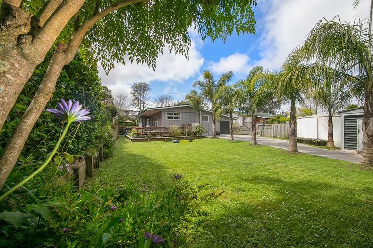 Photo of property in 27 Great North Road, Riverhead, 0820