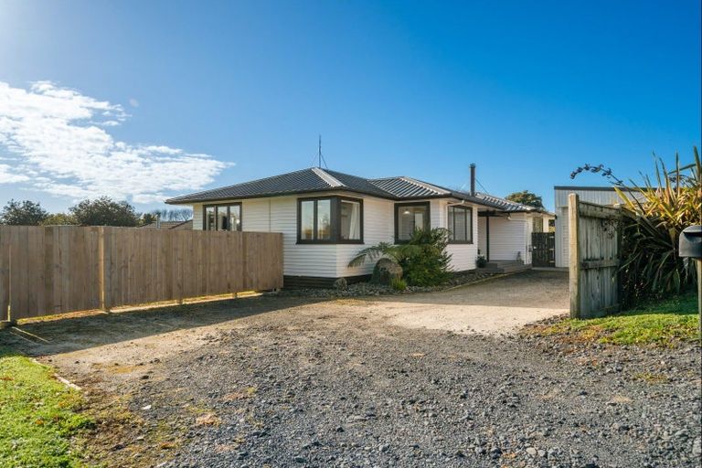 Photo of property in 1057 Junction Road, Egmont Village, New Plymouth, 4372