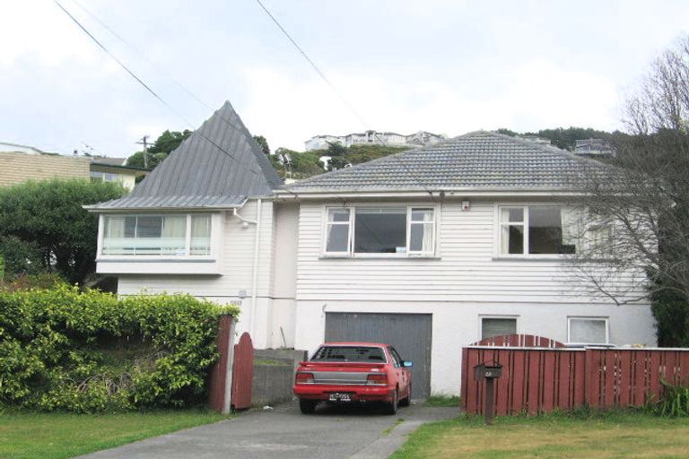 Photo of property in 23 Silverstream Road, Crofton Downs, Wellington, 6035