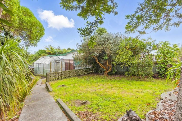 Photo of property in 39 Lupin Road, Otaki, 5512