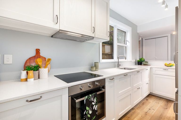 Photo of property in 4 Brougham Street, Mount Victoria, Wellington, 6011