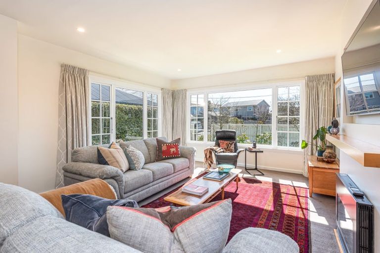 Photo of property in 15 Ngahere Street, Fendalton, Christchurch, 8041