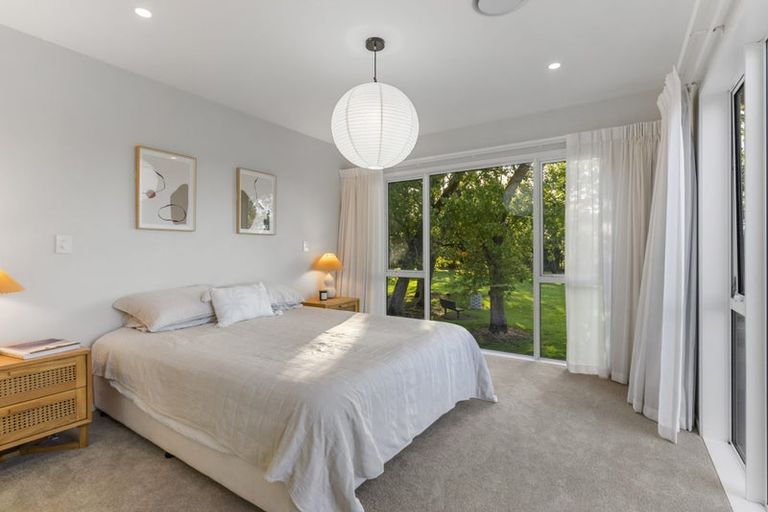 Photo of property in 35a Sullivan Avenue, Mangere Bridge, Auckland, 2022