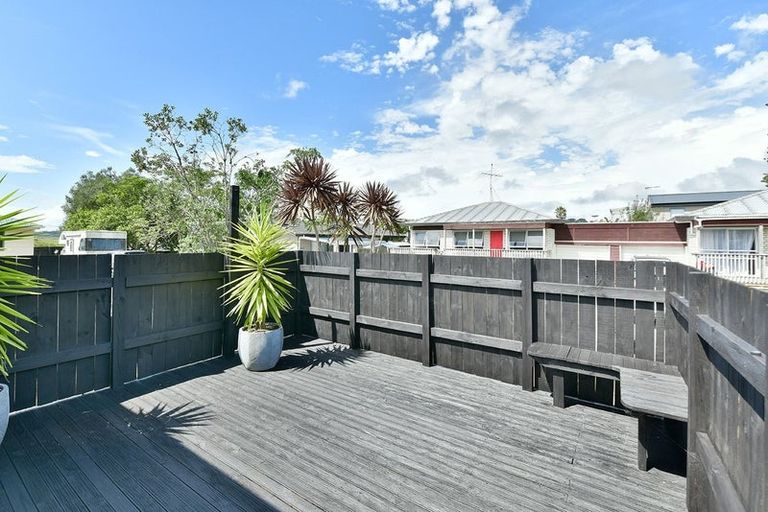 Photo of property in 33b Springs Road, Parakai, 0830