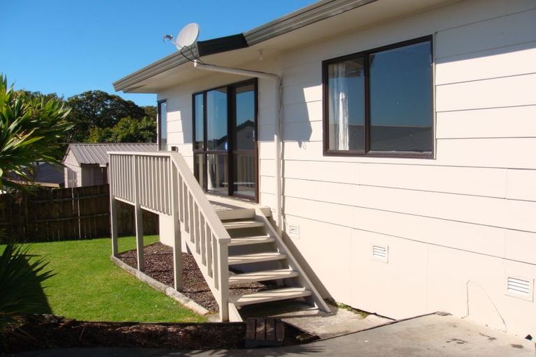 Photo of property in 6a Te Arawa Place, Welcome Bay, Tauranga, 3112