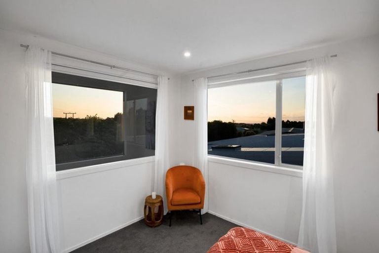 Photo of property in 37a Donnelly Street, Oakura, 4314