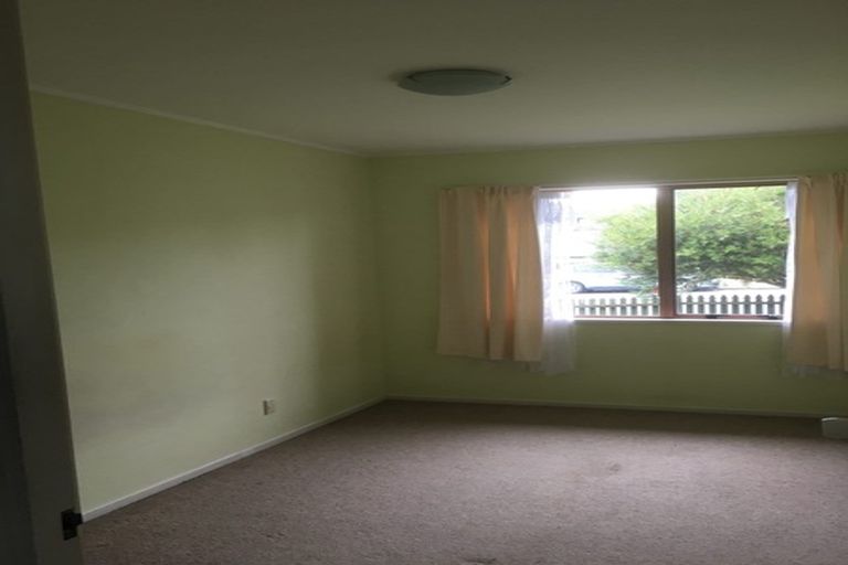 Photo of property in 1/26 Cromdale Avenue, Highland Park, Auckland, 2010