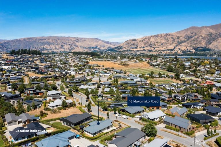 Photo of property in 16 Makomako Road, Wanaka, 9305