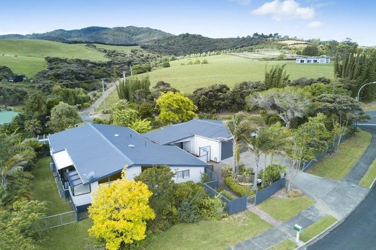 Photo of property in 4 Peninsula Parade, Hihi, Mangonui, 0494