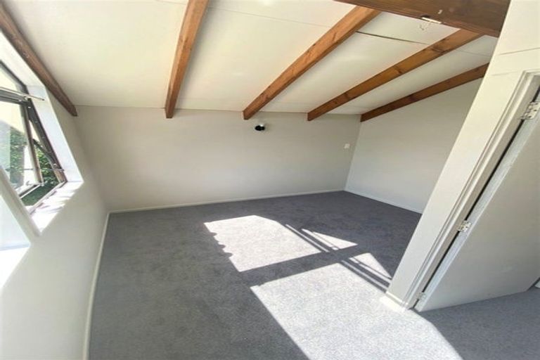 Photo of property in 24b Barberton Terrace, Red Hill, Papakura, 2110