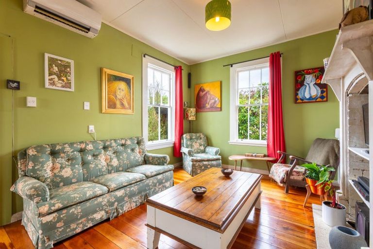 Photo of property in 3 Atkinson Street, Woodville, 4920