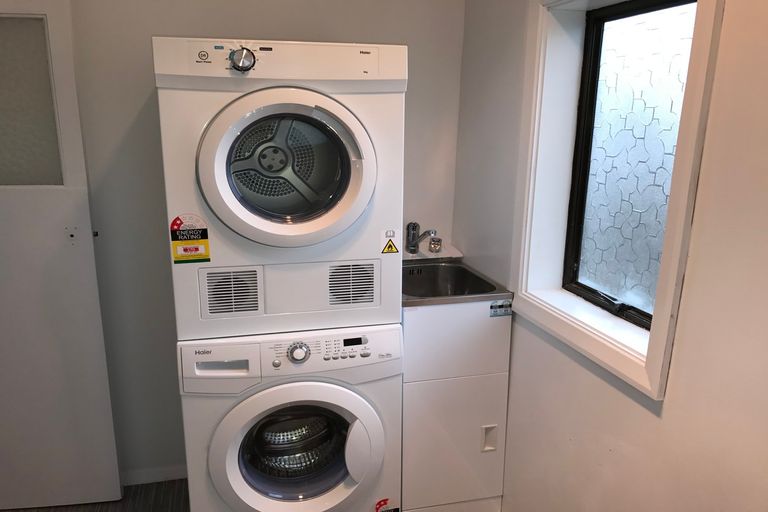 Photo of property in 10 Lochend Street, Musselburgh, Dunedin, 9013