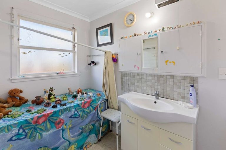 Photo of property in 39 Gloucester Street, Takaro, Palmerston North, 4412