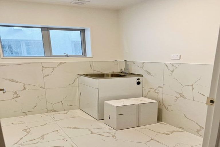 Photo of property in 171a Forrest Hill Road, Forrest Hill, Auckland, 0620