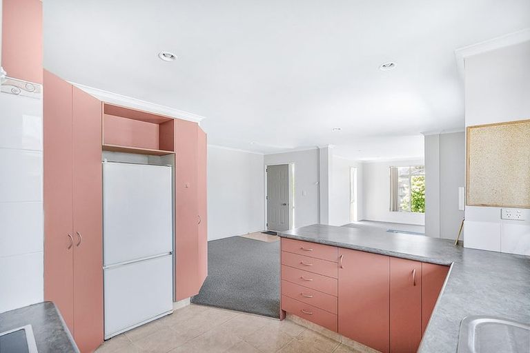 Photo of property in 17 Farnham Close, Rototuna North, Hamilton, 3210