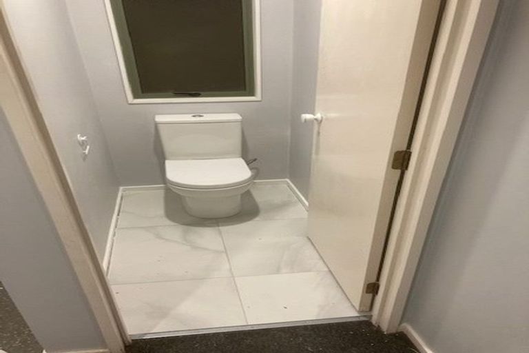 Photo of property in 2/10 Southview Place, Wattle Downs, Auckland, 2102