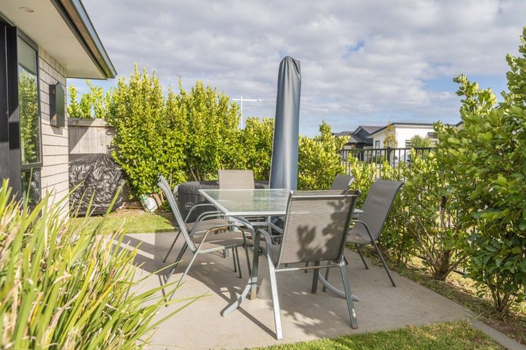 Photo of property in 1 Fontana Street, Papamoa, 3118