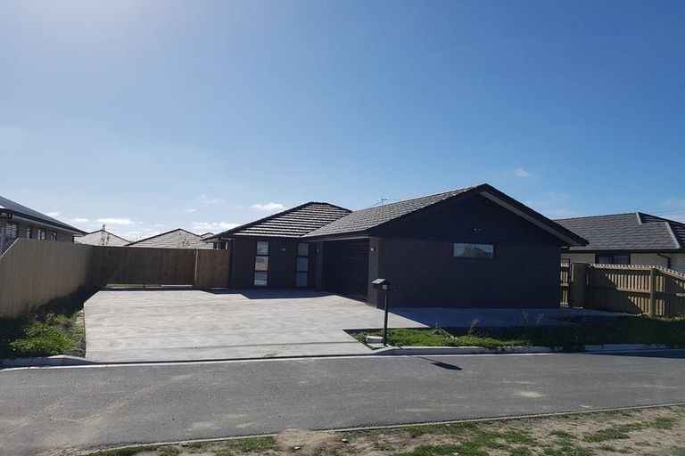 Photo of property in 28 Mary Carpenter Avenue, Yaldhurst, Christchurch, 8042