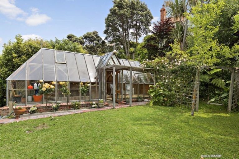 Photo of property in 51 Grafton Road, Roseneath, Wellington, 6011