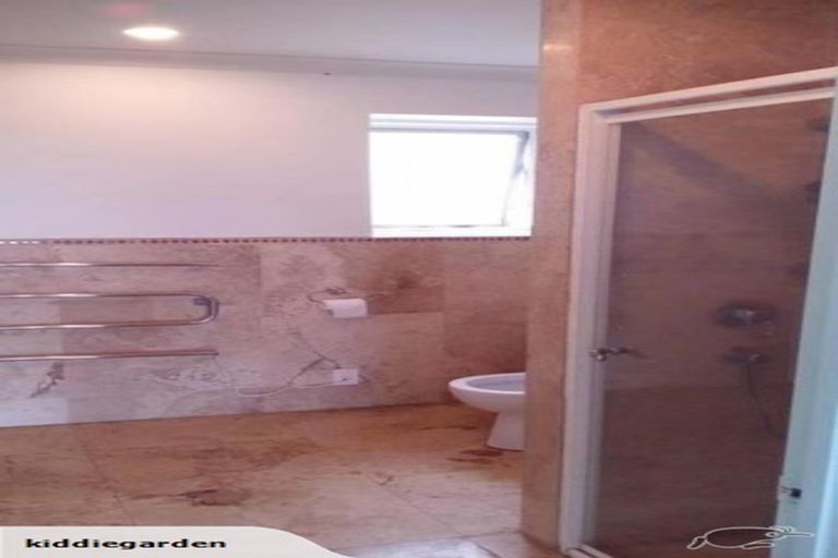 Photo of property in 281 Sturges Road, Henderson Valley, Auckland, 0612