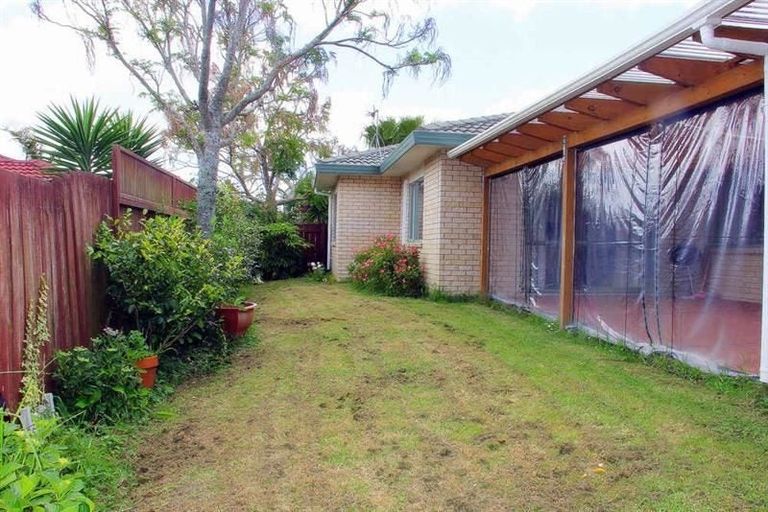 Photo of property in 22 Gendo Avenue, Henderson, Auckland, 0612