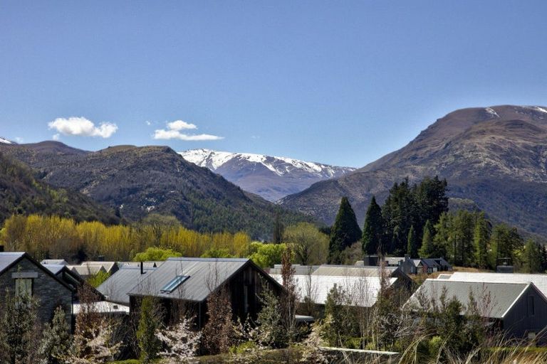 Photo of property in 1 Owen Marshall Lane, Arrowtown, 9371