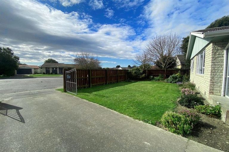 Photo of property in 19 Mckellar Place, Hornby, Christchurch, 8042