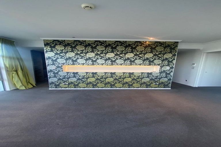 Photo of property in 1 Te Waihora Street, Pegasus, 7612