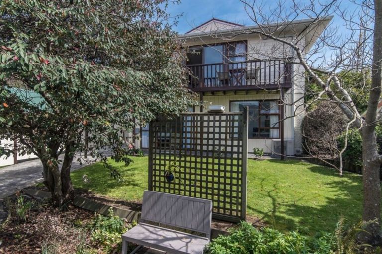 Photo of property in 91 Renown Road, Raumati South, Paraparaumu, 5032