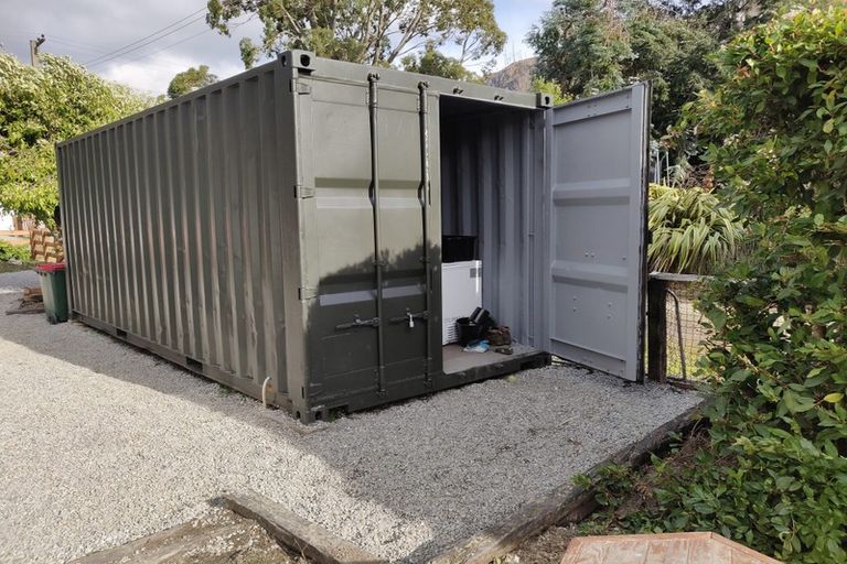 Photo of property in 37 Kent Street, Kingston, Athol, 9793